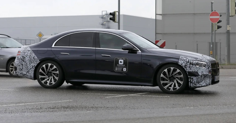 A New 2024 Mercedes-Benz E-Class is Ready to Emerge